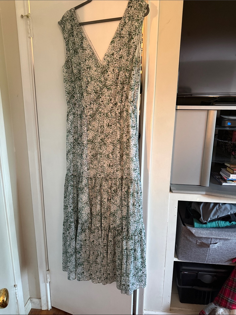 Banana Republic Green & White Floral Midi Dress